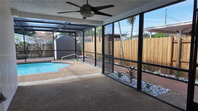 2100 N 57th Way, Hollywood, FL 33021