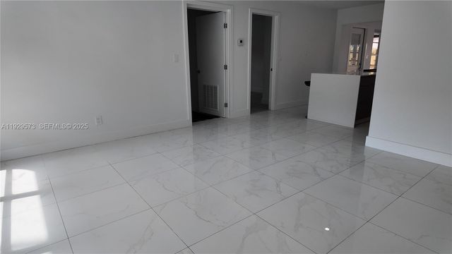 2100 N 57th Way, Hollywood, FL 33021