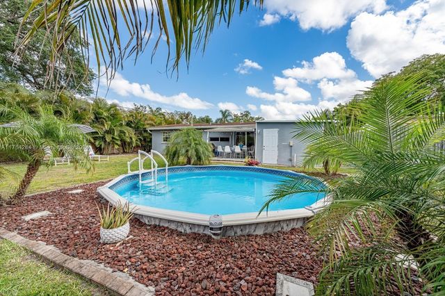 5631 Simms St, Hollywood, FL 33021