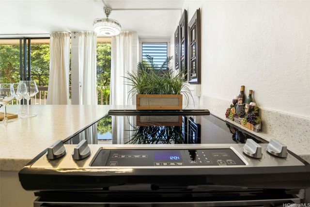 84-757 Kiana Place 515B, Waianae, HI 96792