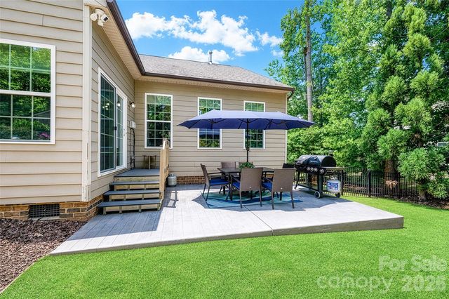 4018 Harmattan Drive, Denver, NC 28037