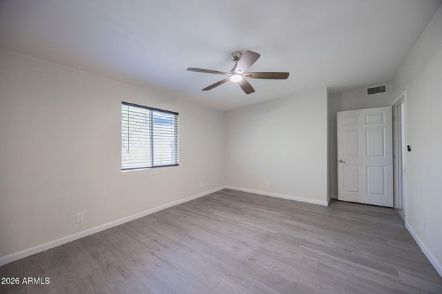 1332 E WHITTON Avenue, Phoenix, AZ 85014