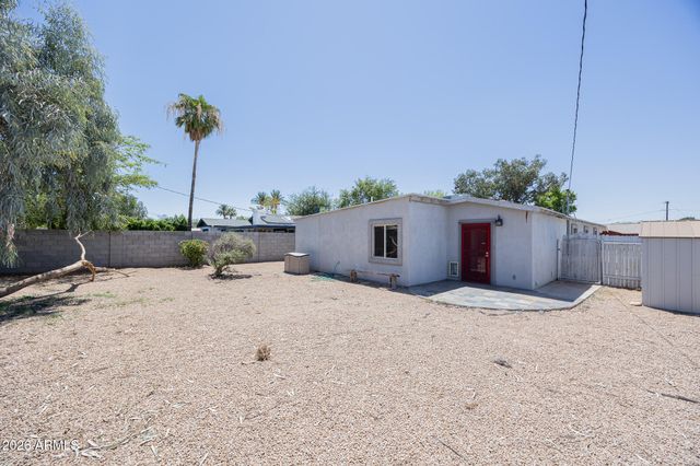 1332 E WHITTON Avenue, Phoenix, AZ 85014