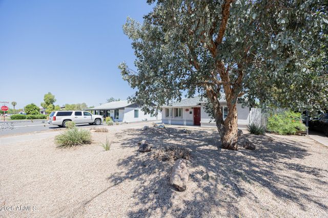 1332 E WHITTON Avenue, Phoenix, AZ 85014