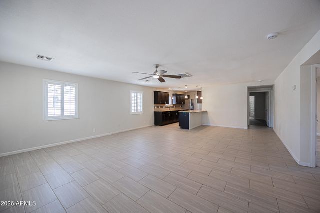 1332 E WHITTON Avenue, Phoenix, AZ 85014
