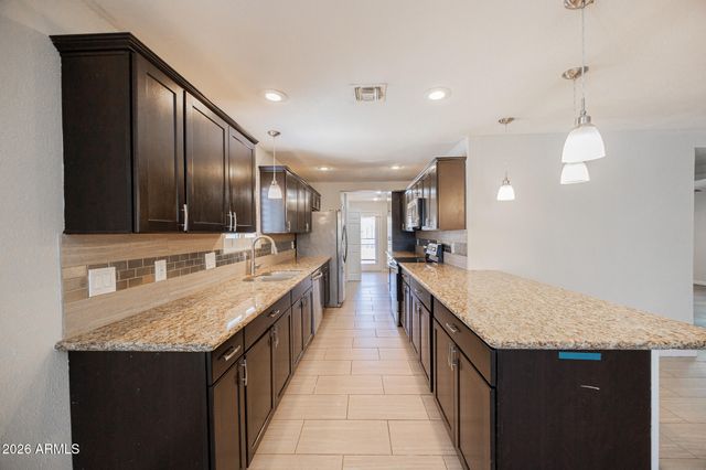 1332 E WHITTON Avenue, Phoenix, AZ 85014