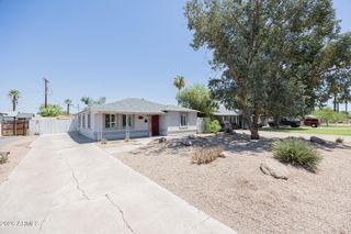 1332 E WHITTON Avenue, Phoenix, AZ 85014