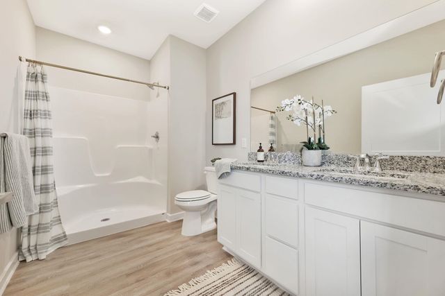 1022 N Forestview Ct, Wichita, KS 67235