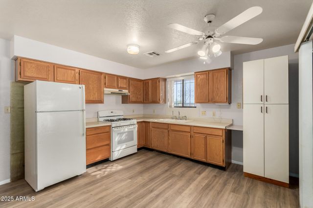 15762 S OVERFIELD Road, Arizona City, AZ 85123