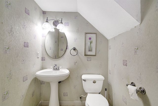 601 St Charles Drive, Arlington, TX 76013