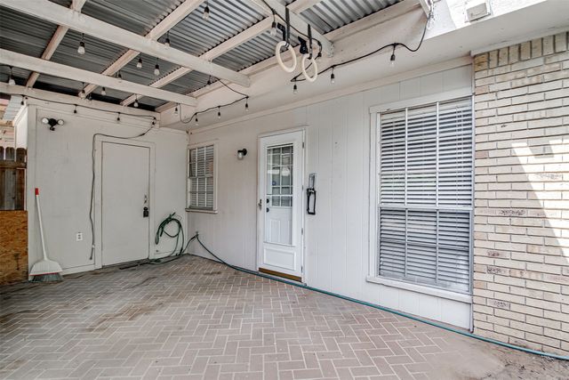 601 St Charles Drive, Arlington, TX 76013