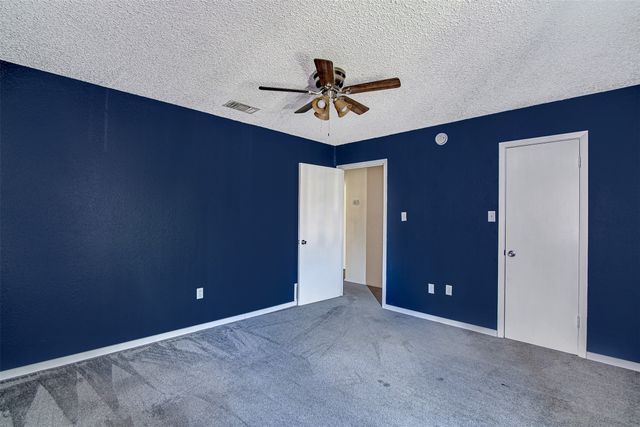 601 St Charles Drive, Arlington, TX 76013