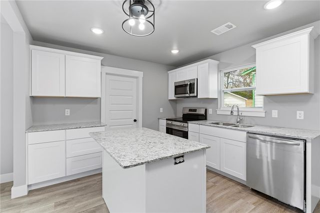 123 N Starr Avenue, Lincoln, AR 72744