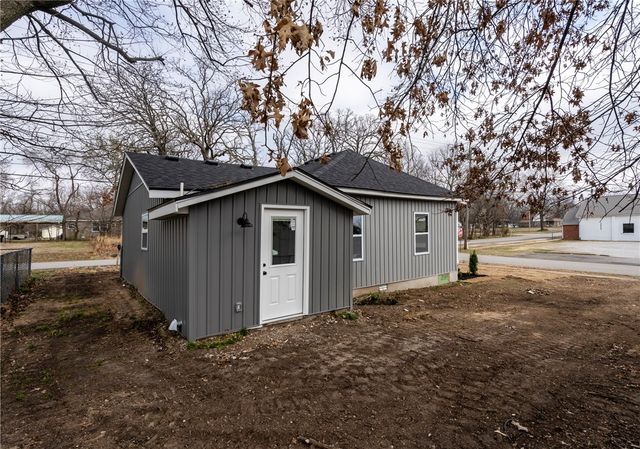 123 N Starr Avenue, Lincoln, AR 72744