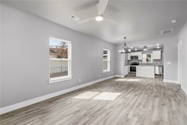 123 N Starr Avenue, Lincoln, AR 72744