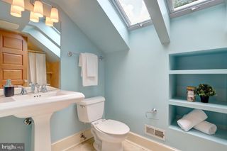 1903 N RANDOLPH ST, Arlington, VA 22207