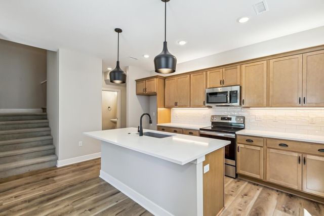 328 E Park Pl, Andover, KS 67002