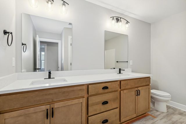 328 E Park Pl, Andover, KS 67002