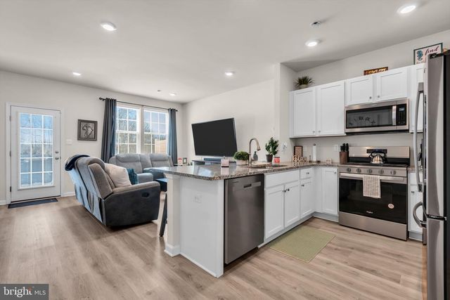 33 ALEXANDER WAY, Westampton, NJ 08060