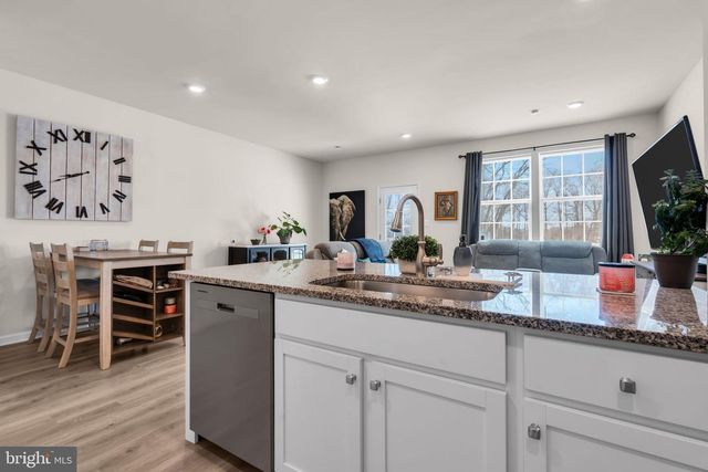 33 ALEXANDER WAY, Westampton, NJ 08060