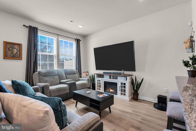 33 ALEXANDER WAY, Westampton, NJ 08060