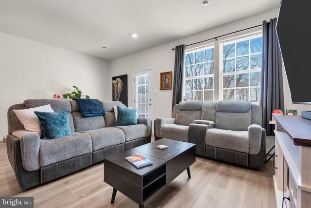 33 ALEXANDER WAY, Westampton, NJ 08060