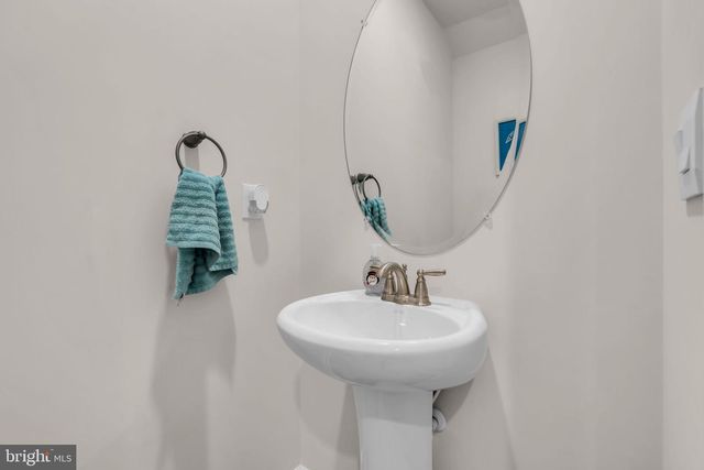 33 ALEXANDER WAY, Westampton, NJ 08060