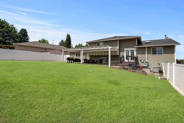 8805 N Greenwood St, Spokane, WA 99208