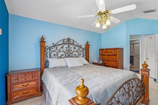 8208 RIVERBOAT DRIVE, Tampa, FL 33637