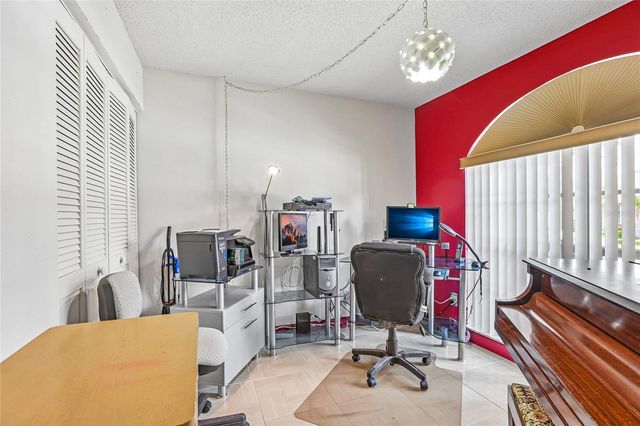8208 RIVERBOAT DRIVE, Tampa, FL 33637