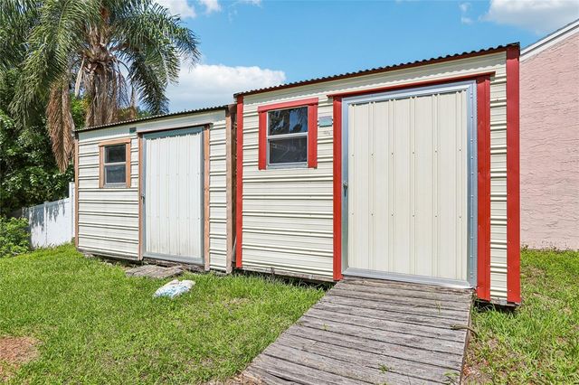 8208 RIVERBOAT DRIVE, Tampa, FL 33637