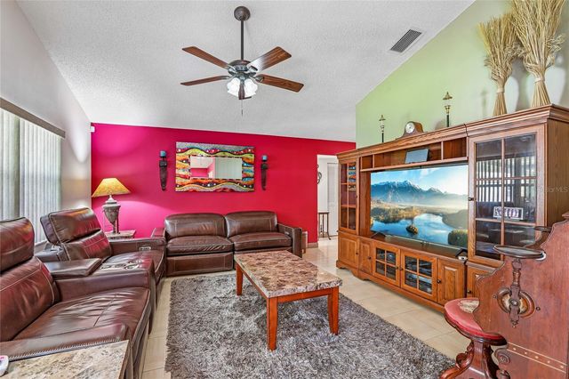 8208 RIVERBOAT DRIVE, Tampa, FL 33637
