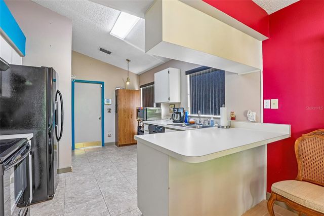 8208 RIVERBOAT DRIVE, Tampa, FL 33637