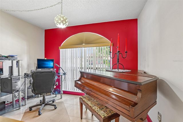 8208 RIVERBOAT DRIVE, Tampa, FL 33637