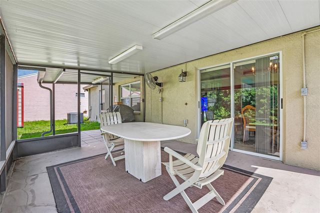 8208 RIVERBOAT DRIVE, Tampa, FL 33637