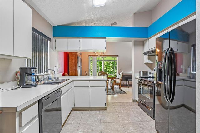 8208 RIVERBOAT DRIVE, Tampa, FL 33637
