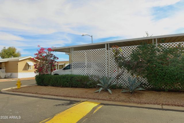 6227 N Litchfield Road 18, Litchfield Park, AZ 85340