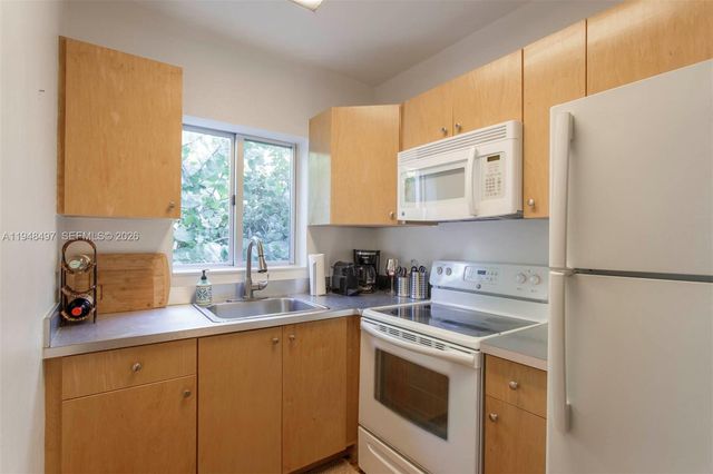 1360 SW 14th St, Miami, FL 33145