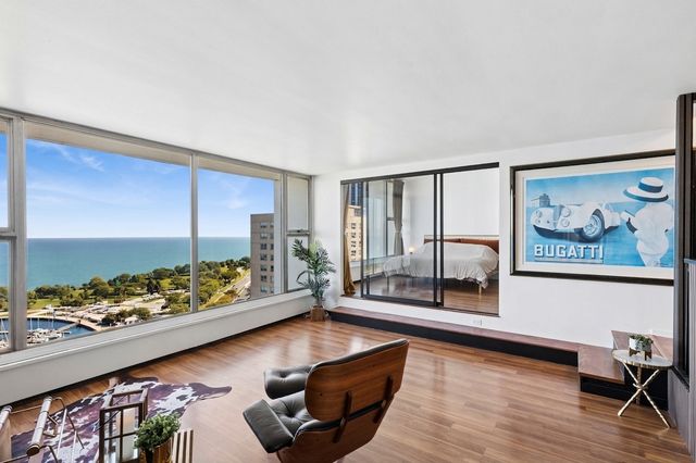 3200 N Lake Shore Drive 2402, Chicago, IL 60657