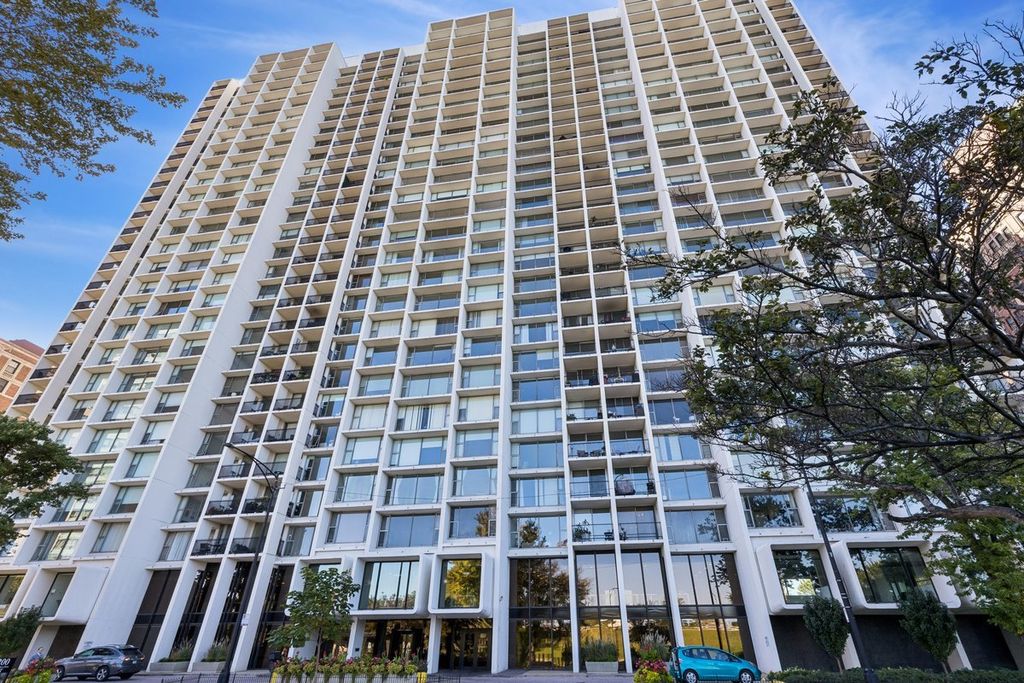 3200 N Lake Shore Drive 2402, Chicago, IL 60657 — photo 2