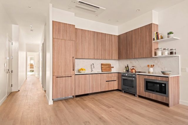218 23RD Street GARDEN, New York City, NY 11232