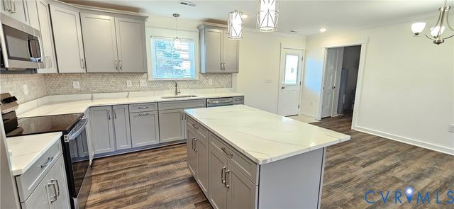 1929 Howerton Rd, Dunnsville, VA 22454