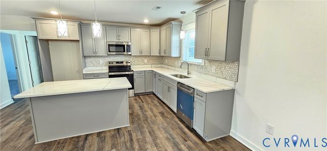 1929 Howerton Rd, Dunnsville, VA 22454