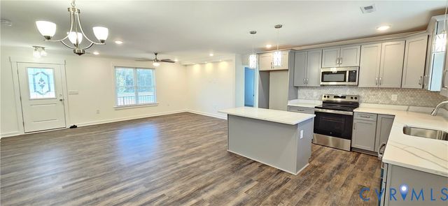 1929 Howerton Rd, Dunnsville, VA 22454