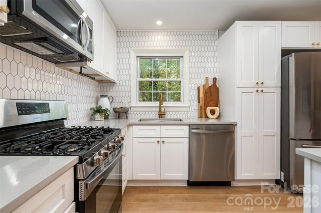 3524 Donovan Place, Charlotte, NC 28215