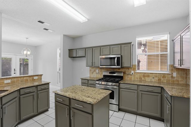 4900 Lodgepole Lane, Fort Worth, TX 76137