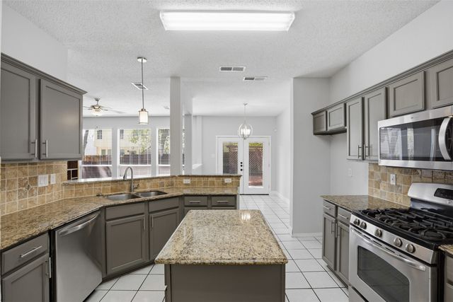 4900 Lodgepole Lane, Fort Worth, TX 76137