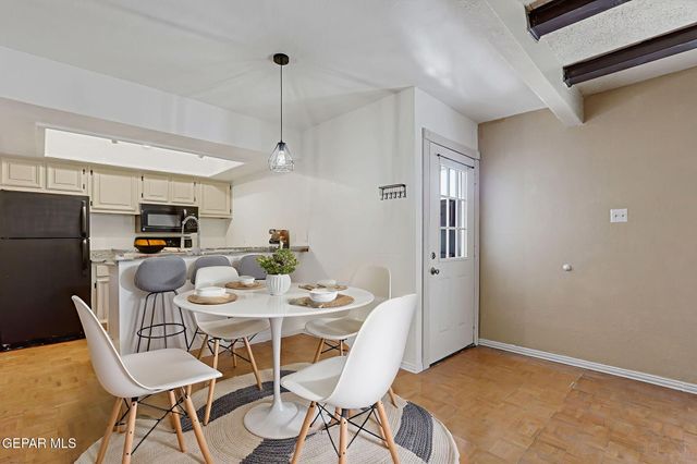 6201 ESCONDIDO Drive 19G, El Paso, TX 79912