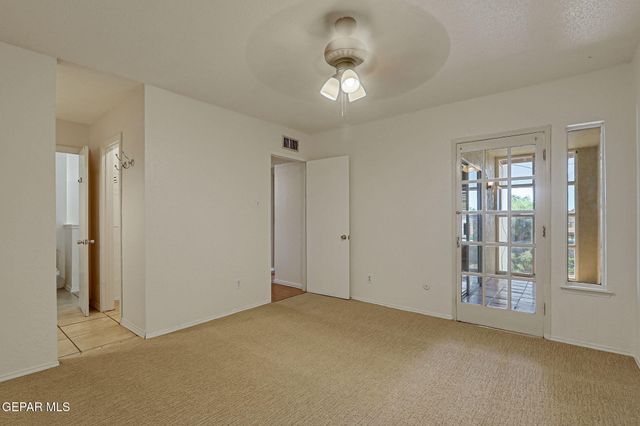 6201 ESCONDIDO Drive 19G, El Paso, TX 79912