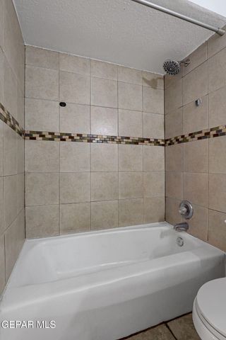 6201 ESCONDIDO Drive 19G, El Paso, TX 79912